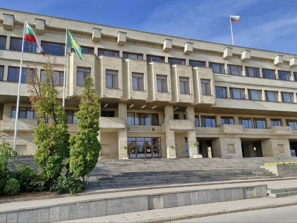 Вдигат повечето общински такси в Шумен