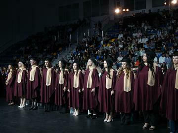 Дипломира се шестият випуск на Филиал Шумен