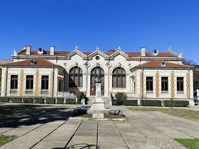 В памет на Христина Ангелакова