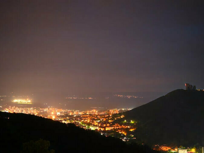 Паметникът в звук и светлина