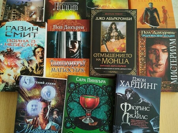 Стотици дарени книги за читалищната библиотека