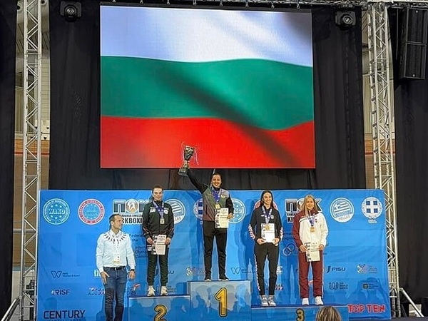 Родният кикбокс с близо 800 медала за година