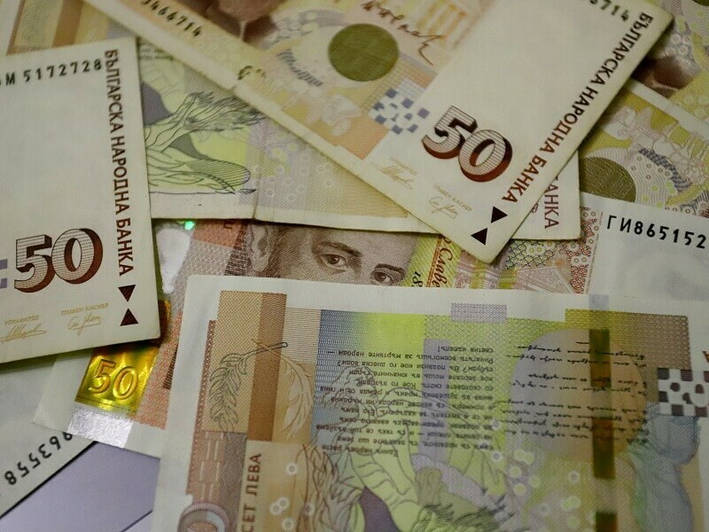 Близо 15% ръст на заплатите за година