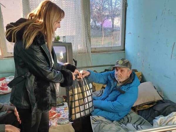 Подкрепа за 320 души от кампанията „Дари с кауза“