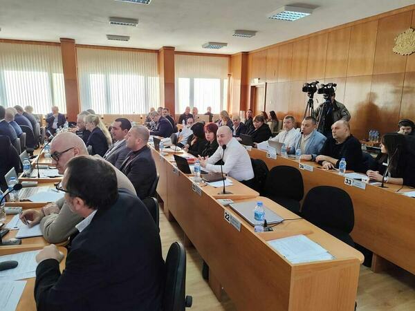 Решено: по-висока такса смет от 2025 г.