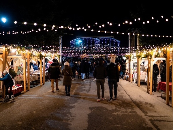 „Базар на вълшебствата“ събра над 10 000 лева