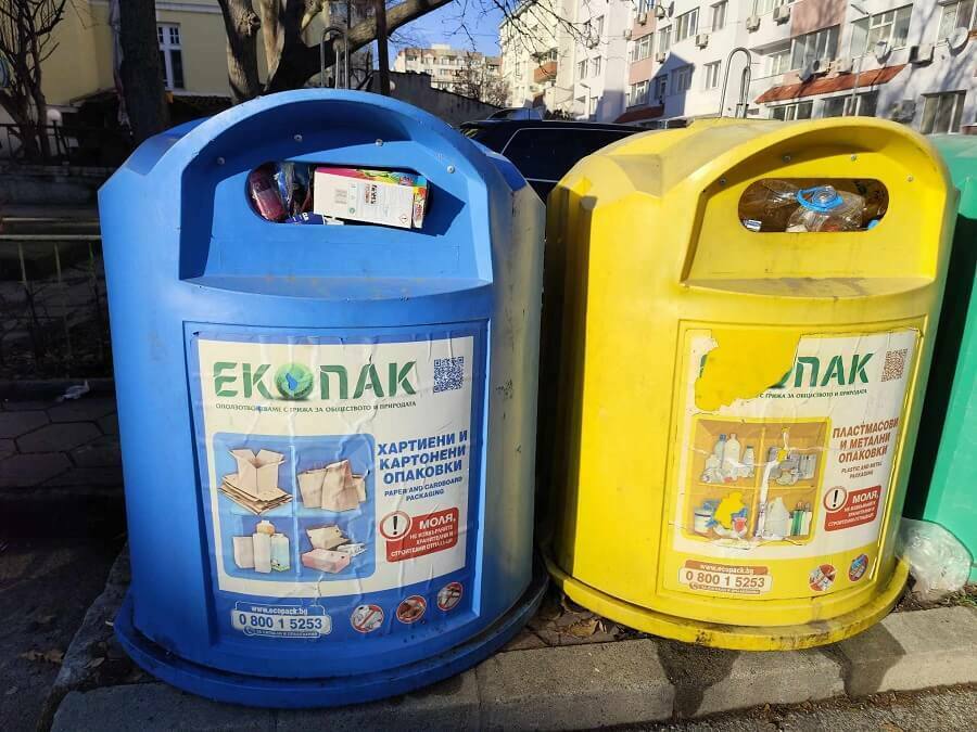 Цветните контейнери в Шумен преливат