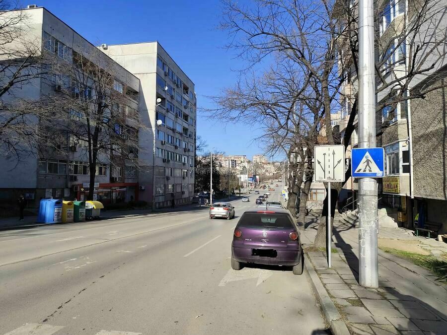 Полицията против паркирането по част от ул. „Ал. Константинов“
