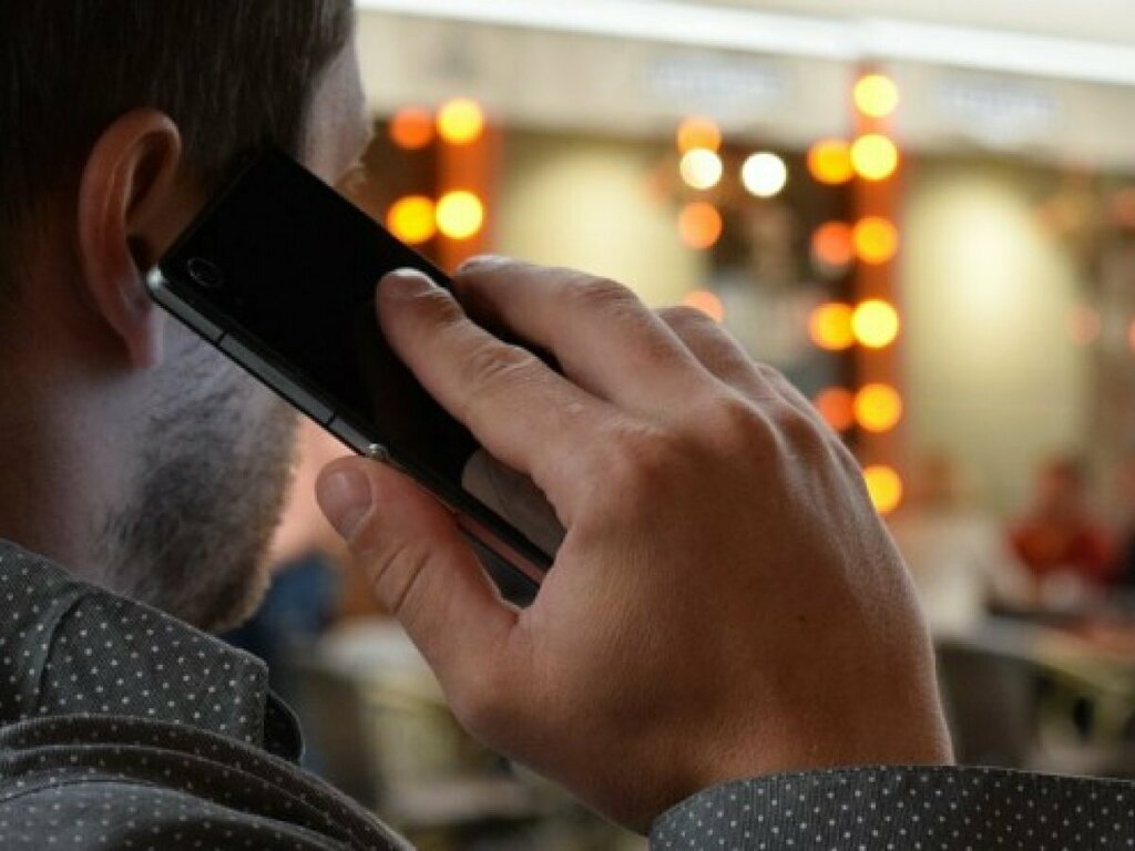 Глобяват мобилни оператори за нелоялни практики