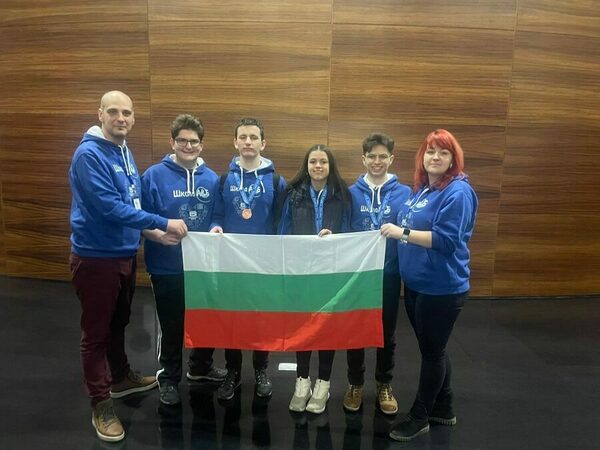 Медали за шуменски ученици