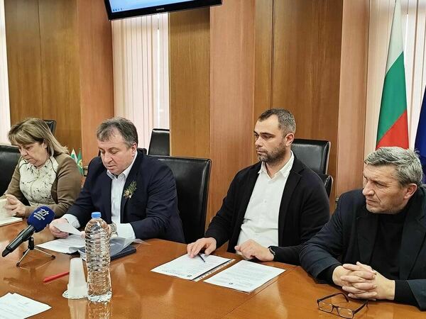 Общини купуват компостери и камиони за смет