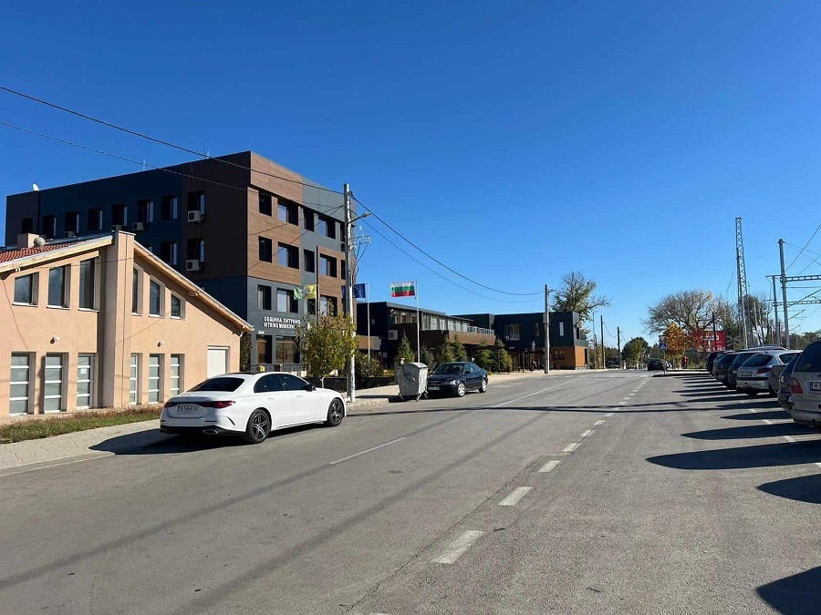 За назидание: игрище в Хитрино остава без ремонт