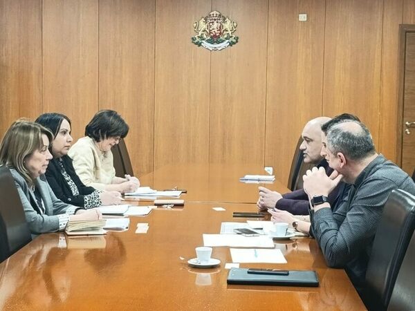 Добавят още дати за обслужване на цветните контейнери