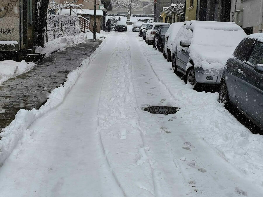 Пускат повече снегорини по улици и пътища