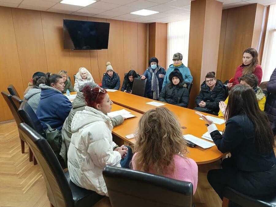 Доброволци искат повече грижа за бездомните животни