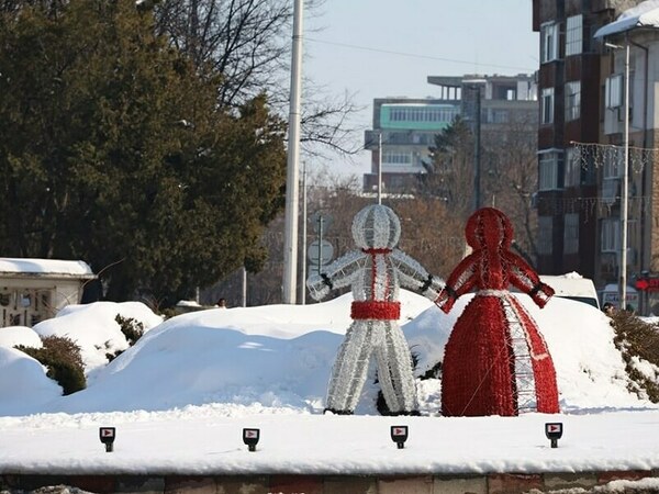 Шумен вече е с мартенска премяна