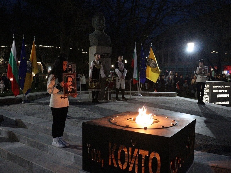 Шествие и заря за националния празник