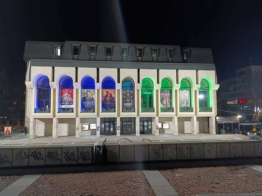 Осветяват две сгради в подкрепа на страдащите от лимфедем