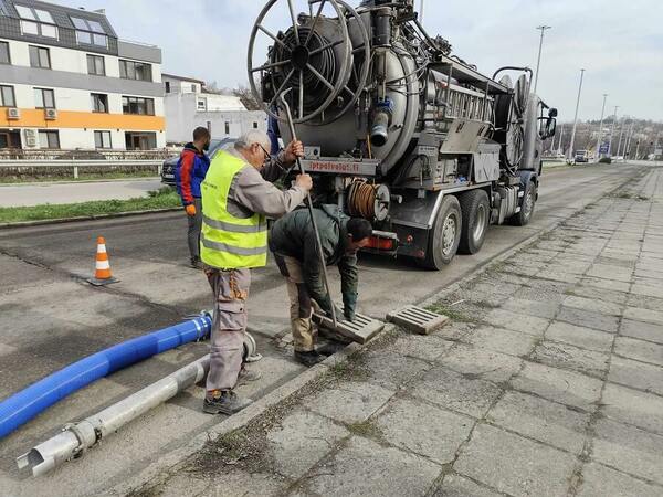 Възможна мисия ли е машинното чистене на шахти в Шумен