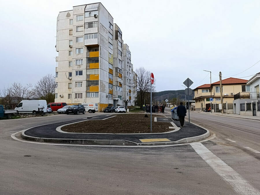 Откриха обновената ул. „Северна“