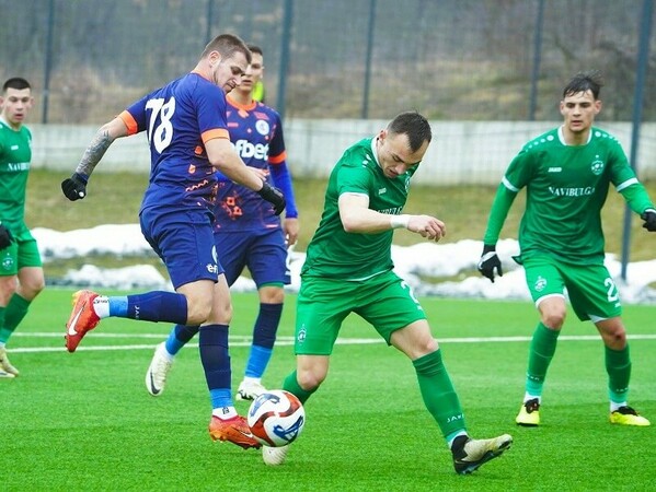 6 точки преднина за лидера в Трета лига