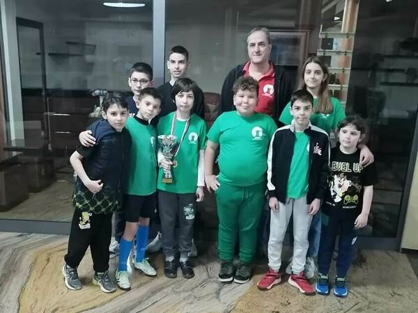 Два медала за млад шуменски шахматист