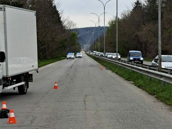 Моторист загина при катастрофа по пътя към 5-и километър