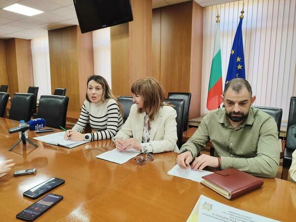 Над 4000 дефилиращи на 24 май в Шумен