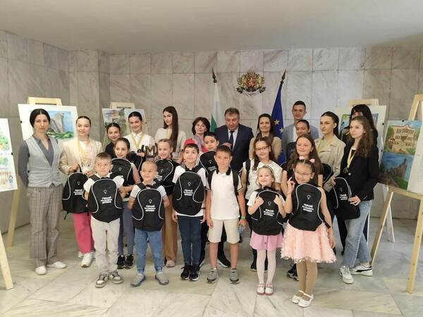 Първи наградени в инициативата „Герой на Шумен“