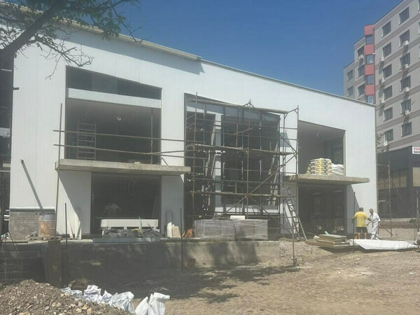 Пристигнаха част от парите за плувния комплекс