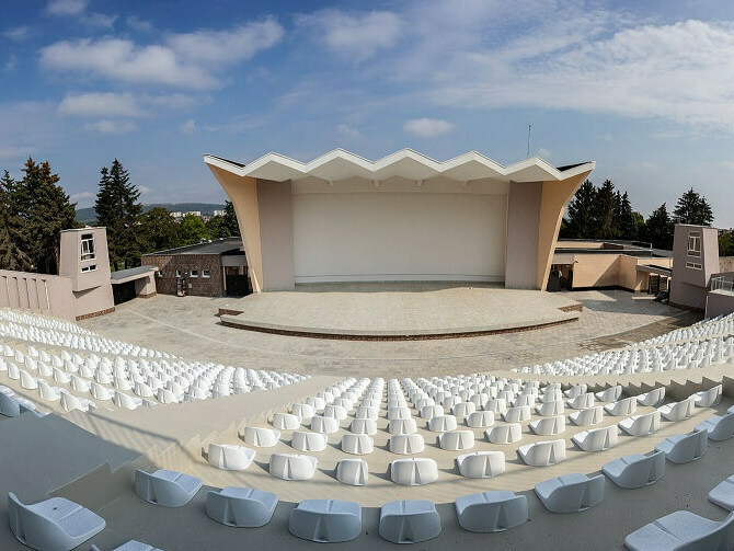 Благотворителен концерт на „Луди Млади“ и приятели