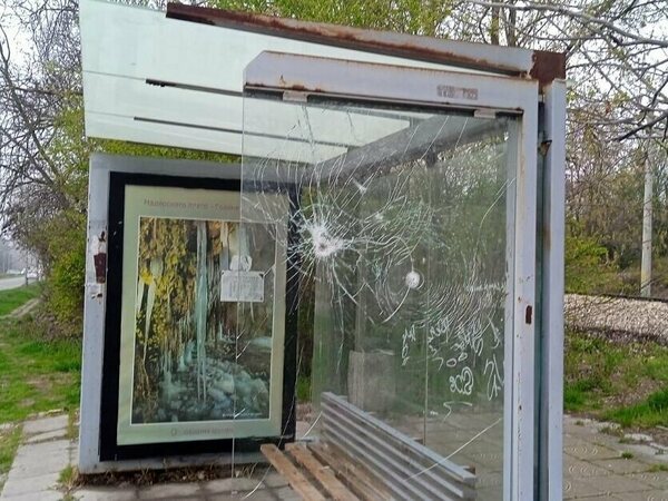 Обновяват 42 автобусни спирки