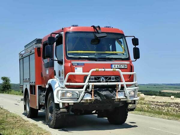 200 т дрехи втора употреба изгоряха при пожар