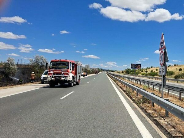 Възстановено е движението по магистралата