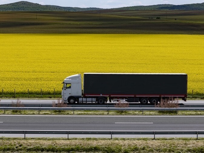 До 37° днес, отново спират тировете следобед