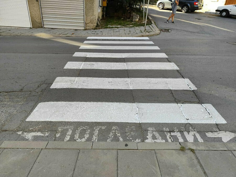 Освежават пешеходните пътеки