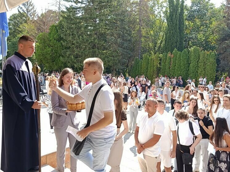 Старт на академичната година с над 1000 първокурсници