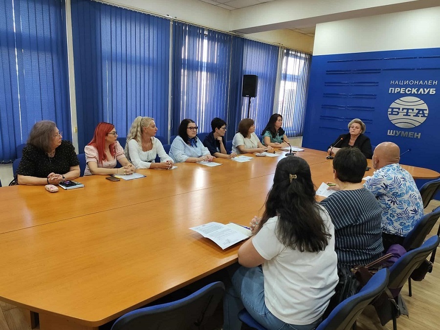 Колко деца не посещават училище или детска градина