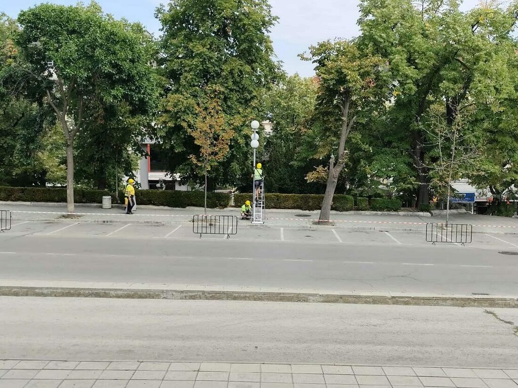 Временна забрана за паркиране по част от бул. „Славянски“