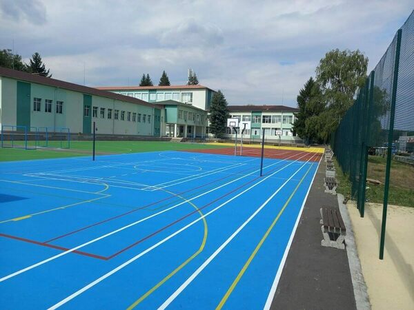 Училището във Венец с нови пространства за спорт