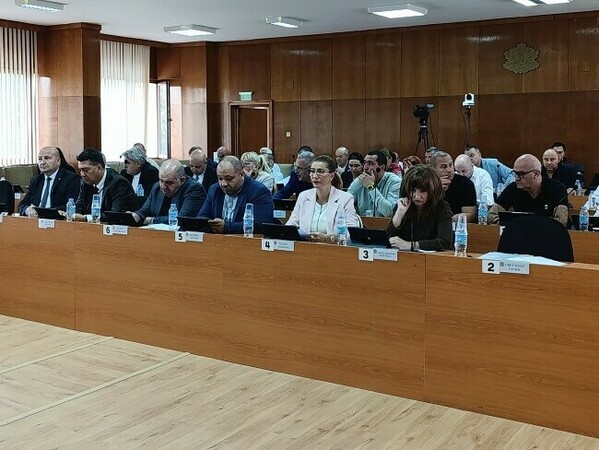 Одобриха сливането на три общински предприятия