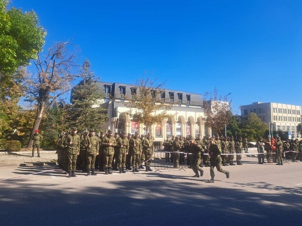 Премиер и министър в Шумен за клетвата на курсантите