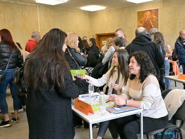 14 работодатели участваха в трудова борса в Шумен