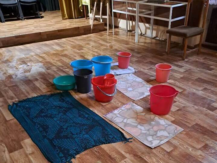 Търсят решение за течащия покрив на НЧ „Напредък“