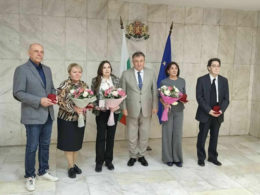 Още едно признание за заслужили шуменски медици