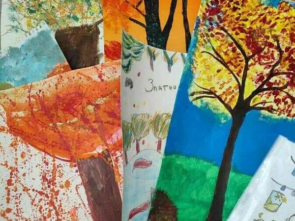 Показват рисунки от конкурса „Живей цветно“