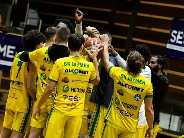 „Шумен“ отстъпи минимално на шампиона