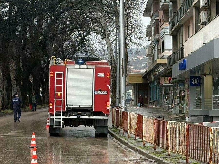 Затруднено движение в района на пл. „Оборище“