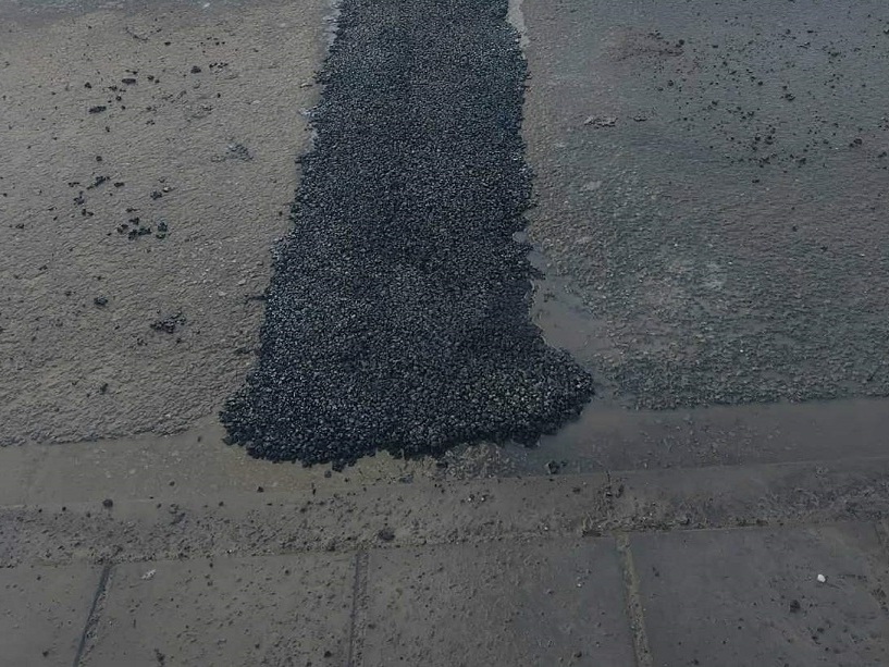 Пълнят дупки по улиците след сигнали на граждани