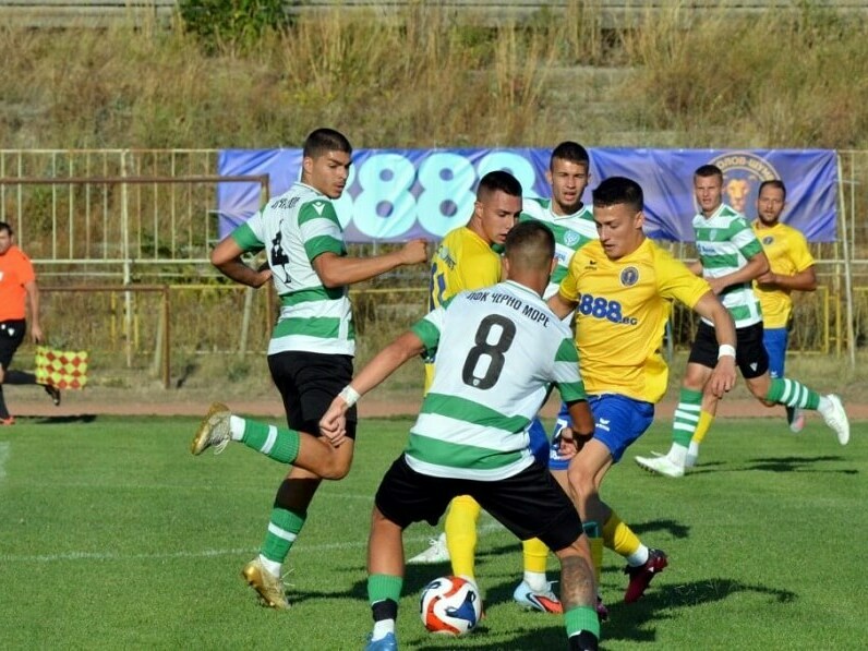 Пак промениха деня на мача с „Черно море II“